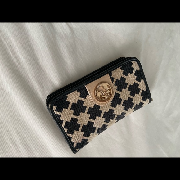 Black and white wallet - Picture 2 of 5